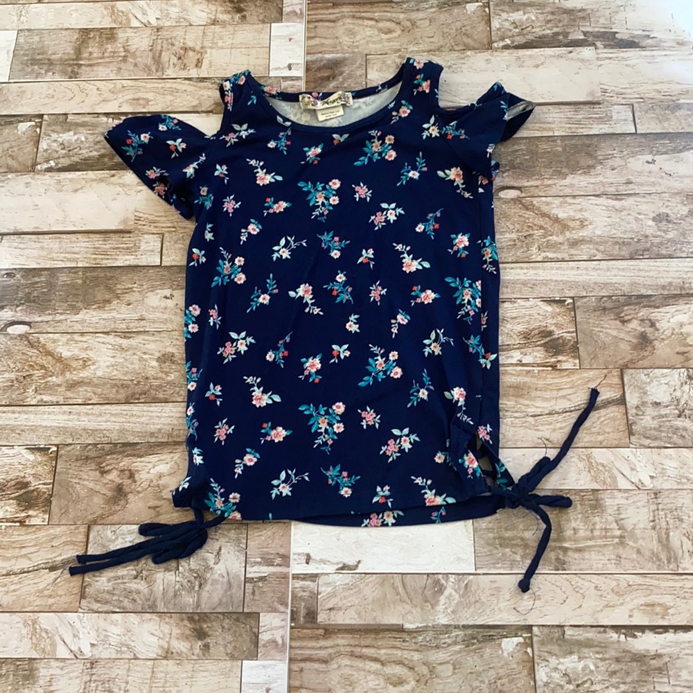 **3 for $15** Blue Floral Cold Shoulder Top Size 5